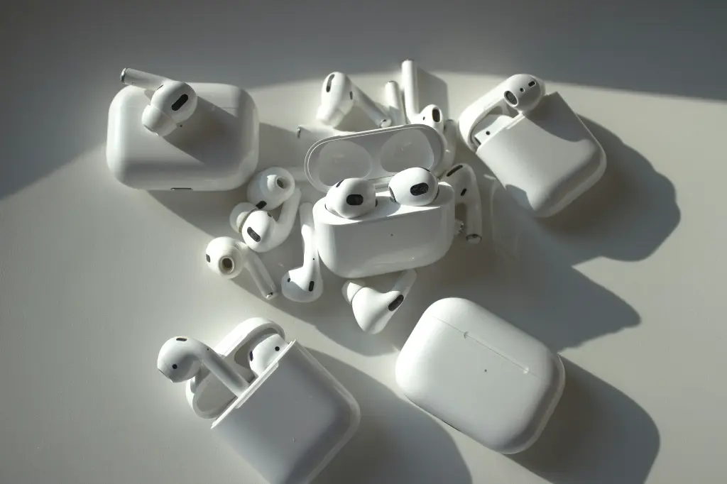 unsplash_WMZi_gH85LQ_AIRPODS.webp.jpg.jpg