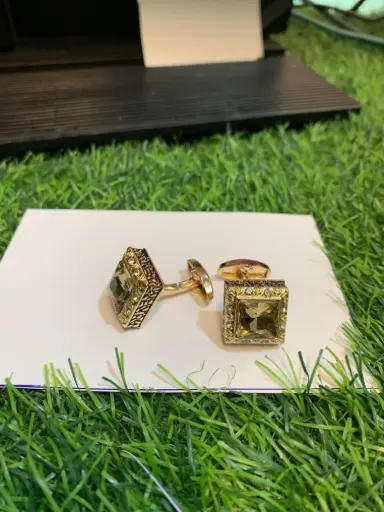 CUFFLINKS GOLDEN 11